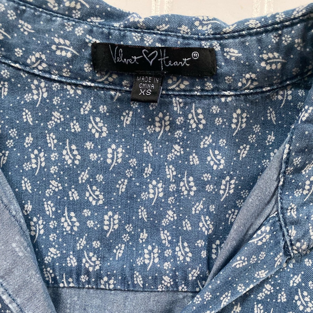 Velvet Heart Denim Dresd - Picture 4 of 12
